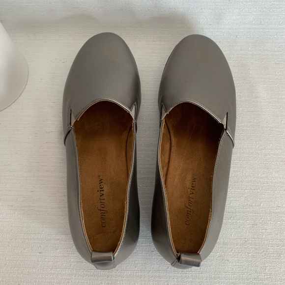 New Comfortview June Gunmetal Faux Leather Slip On Loafer Flats Woman’s 7W - Picture 9 of 13